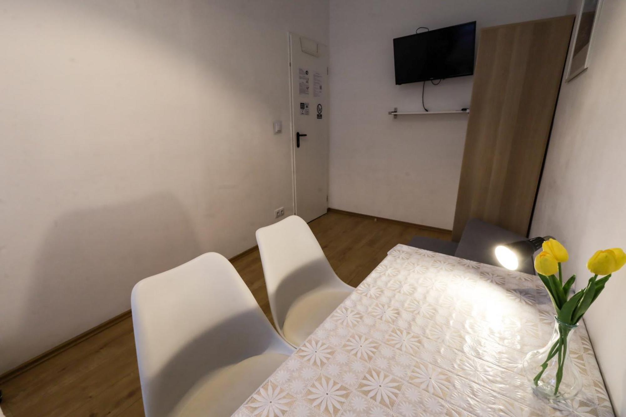 Pest-Port Apartment 4 Rooms For 16 Person Budapest Esterno foto